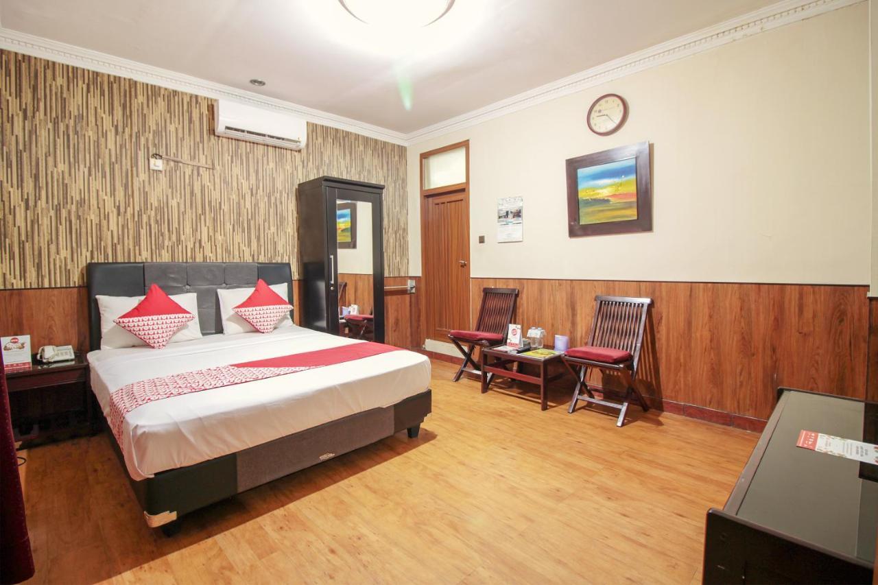 Vaccinated Staff - Oyo 352 Homestay Sabang Bandung Esterno foto