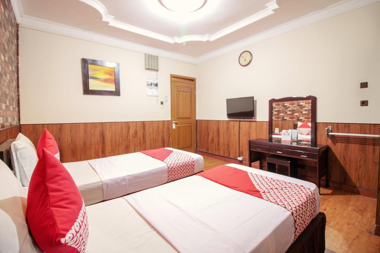 Vaccinated Staff - Oyo 352 Homestay Sabang Bandung Esterno foto
