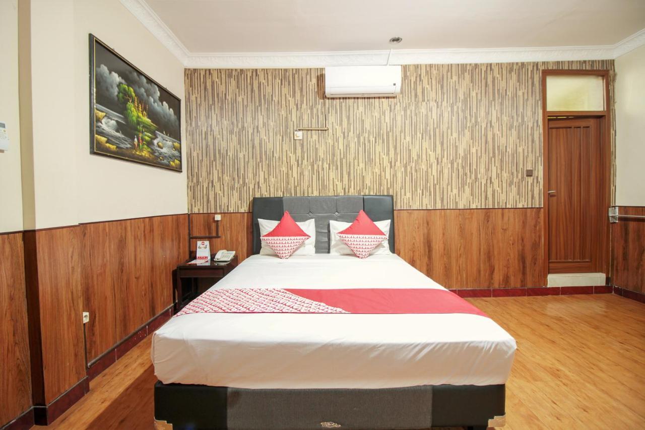 Vaccinated Staff - Oyo 352 Homestay Sabang Bandung Esterno foto