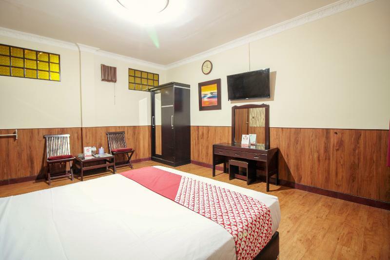 Vaccinated Staff - Oyo 352 Homestay Sabang Bandung Esterno foto